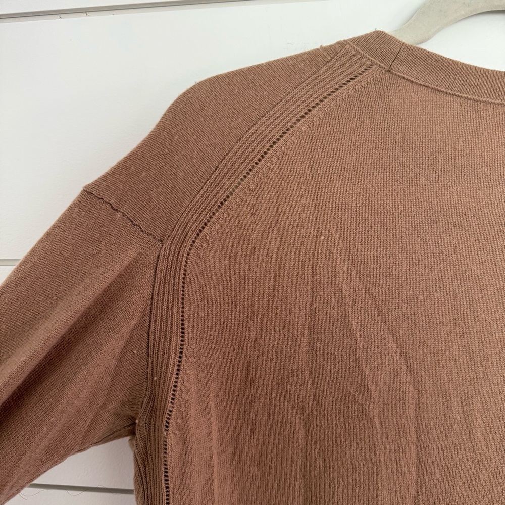 Vince Women’s XS Cashmere Wool Sweater Tan Pullover Crewneck Preppy Classic - Picture 7 of 9